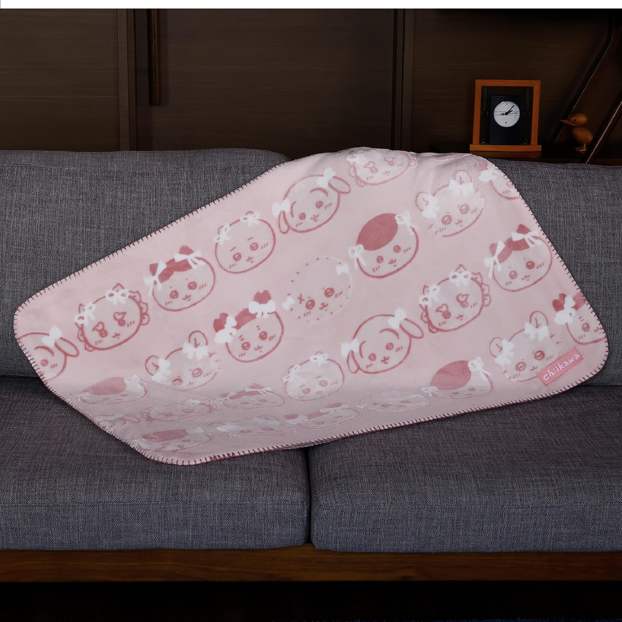 Amazon｜丸眞 ひざ掛け ちいかわリボンリボン/ピンク H70×W100cm